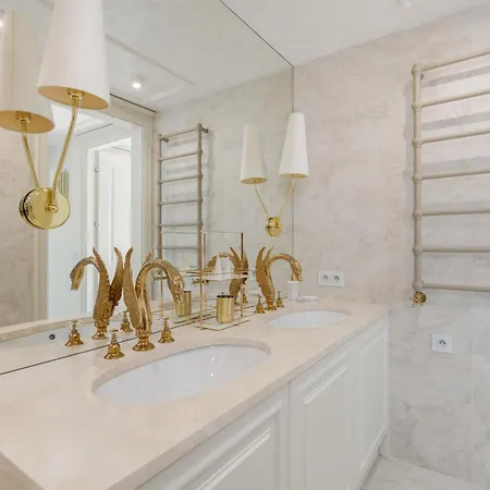 Nap Maison D'or غدينيا